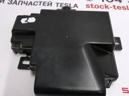 1Крышка блока предохранителей DUAL MOTOR Tesla model S 1013274-02-C