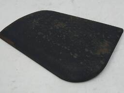 3Декоративная накладка динамика передней левой двери (со следами корозии) Tesla model S, m