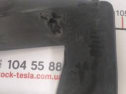 Диффузор левый радиатора кондиционера RWD AWD Tesla model S 1038057-00-A