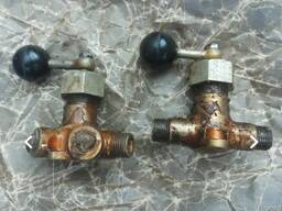 Клапан запорный (перепускной кран) ПК/1, ПК/12 предназначен для слива отстоя из влаго-мас