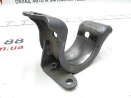 Кронштейн крепеления стабилизатора переднего правый 29мм. Tesla model 3 1044388-00-B