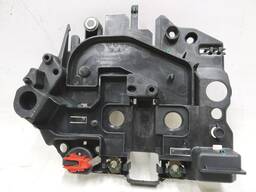 Крышка нижняя панели управления пентхауса основной батареи Tesla model 1109685-00-M