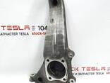 Кулак поворотный передний левый RWD с повреждением Tesla model S 1043052-00-A - фото 1