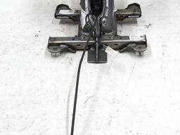 Основание (подиум) сиденья 2-го ряда правого в сборе Tesla model X 1068125-00-D