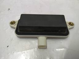 Ручка крышки багажника Tesla model X 1055631-00-B