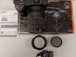 Sony a6400 veidrodinis fotoaparatas su 18–135 mm f/3,5–5,6 objektyvu