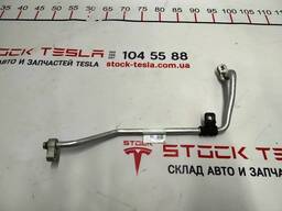 Трубка охлаждения ротора мотора внешняя Tesla model S 1025276-00-Q