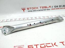 Усилитель распорка стоек амортиз правая RWD Tesla model S 1007924-00-E