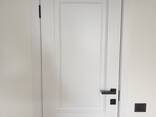 Установка всех типов дверей (распашных, раздвижных, стеклянных металических, невидимок) - фото 2